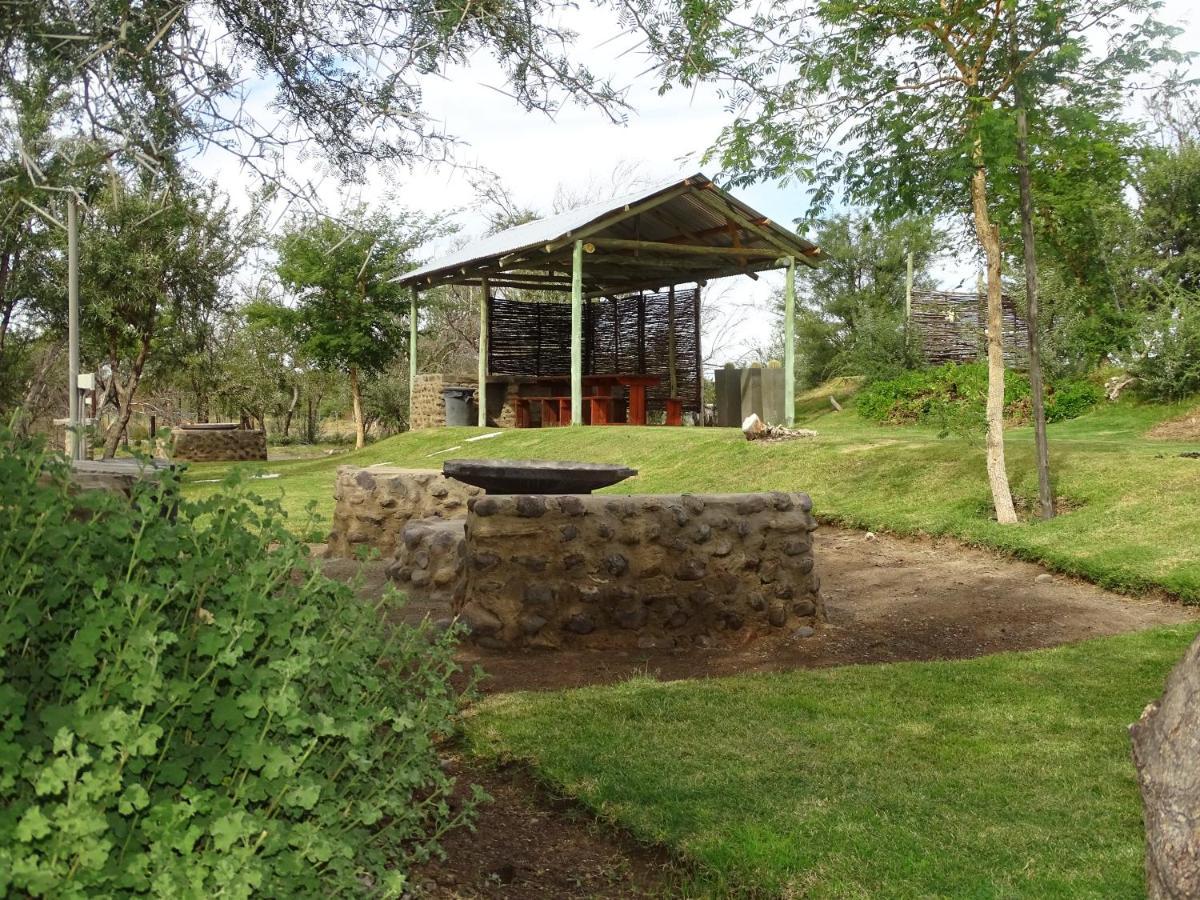 Teri-Lemveli Lodge Beaufort West Bagian luar foto