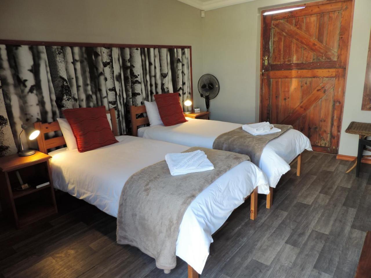 Teri-Lemveli Lodge Beaufort West Bagian luar foto
