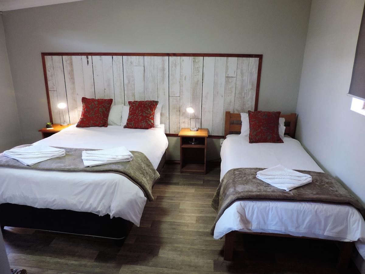 Teri-Lemveli Lodge Beaufort West Bagian luar foto